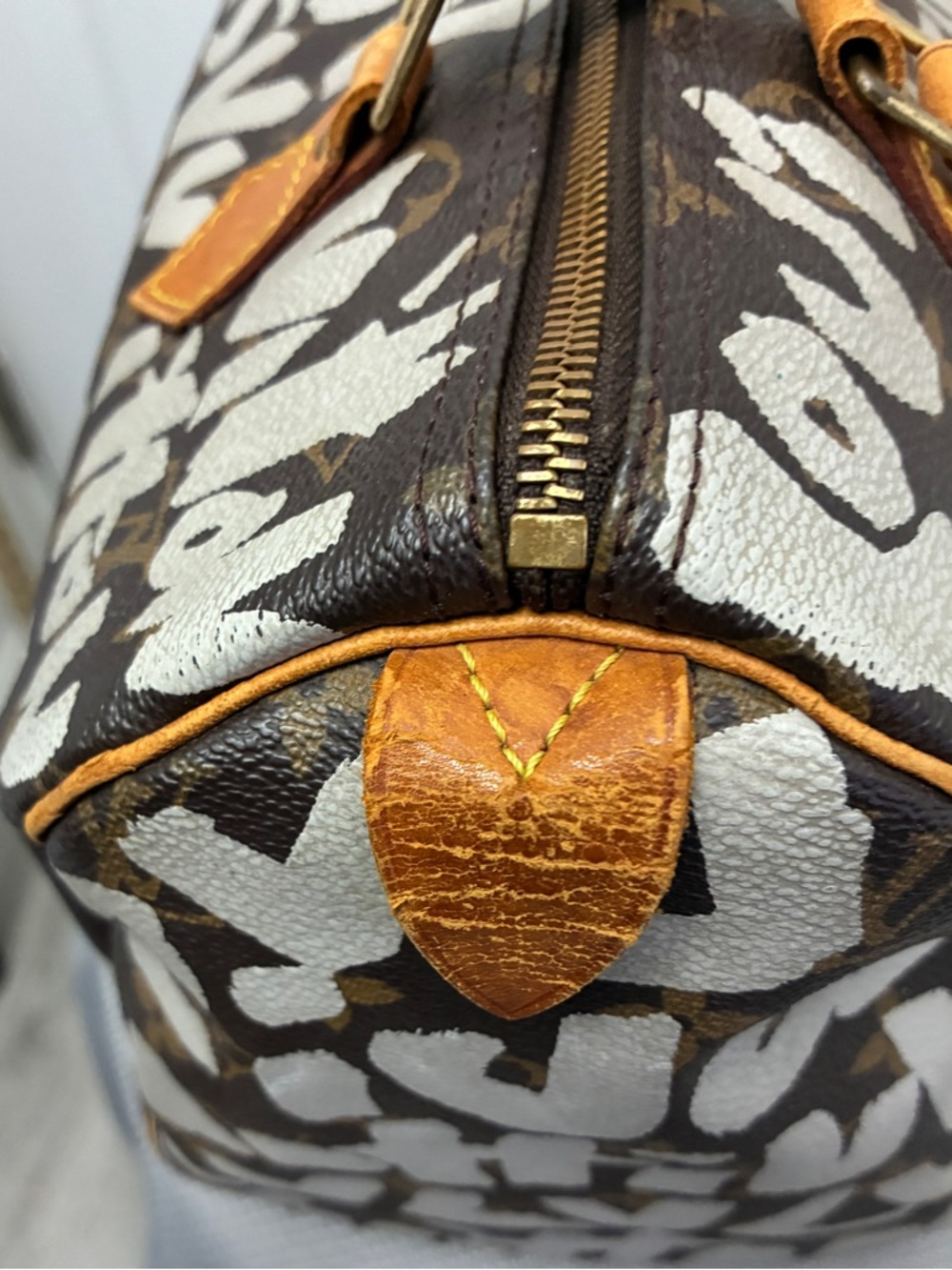 Louis Vuitton Graffiti Sprouse Speedy 30, a rare limited edition handbag-used - Picture 6 of 13